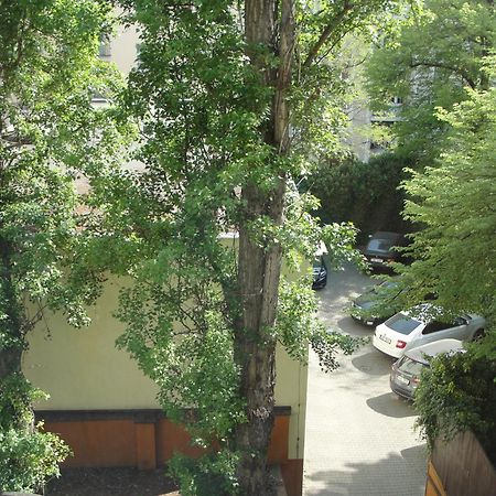 Apartment Near City Centre With Parking Place Prága Kültér fotó